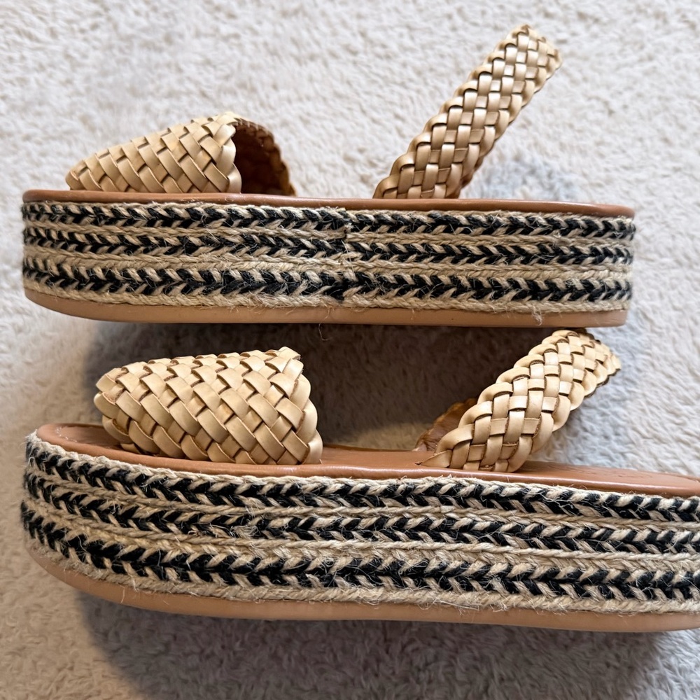 Penelope Chilvers Tan and Black Espadrille Sandals Size 6.5 New
